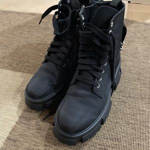 Steve Madden utility boots